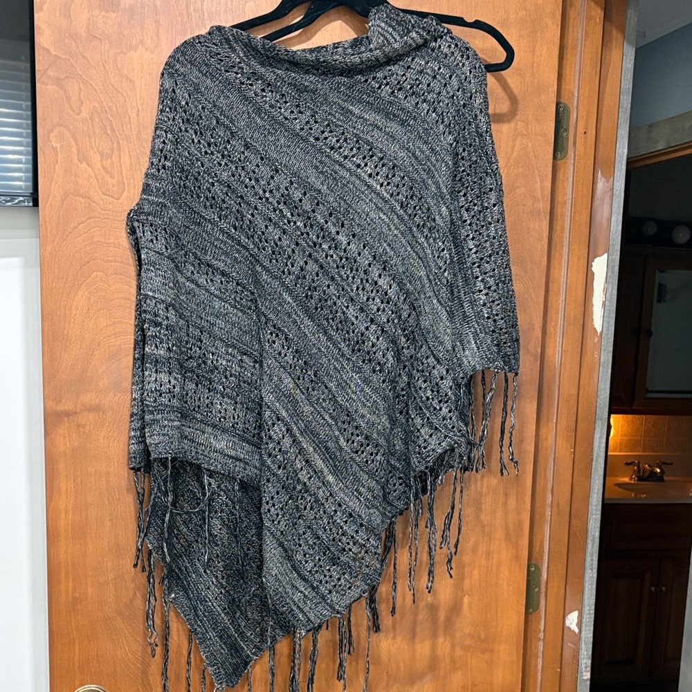 LuLaRoe Charcoal Knit Women's Poncho